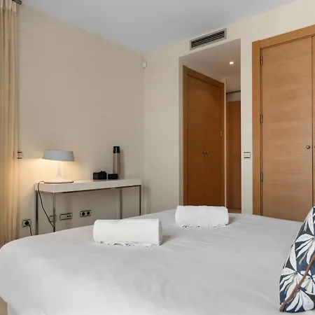 Vivi Homes - Elisa Pool, Gym & Sea View 公寓 *