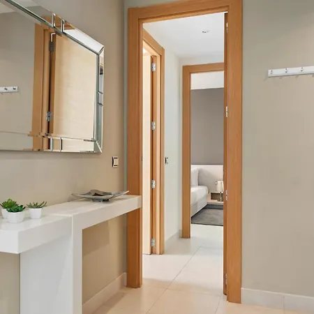 公寓 Vivi Homes - Elisa Pool, Gym & Sea View 马尔韦利亚