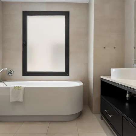 公寓 Vivi Homes - Elisa Pool, Gym & Sea View